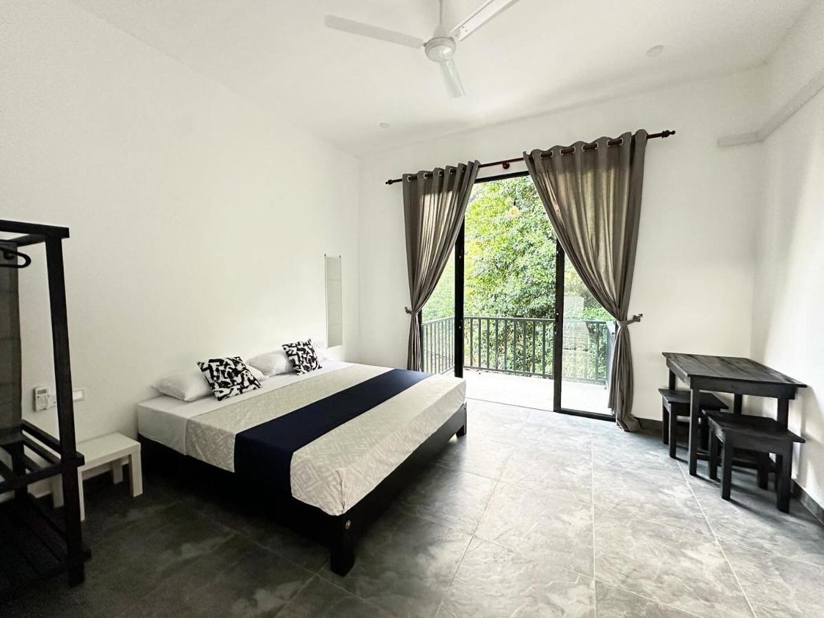 Zero Nero Hotel Unawatuna Exterior photo