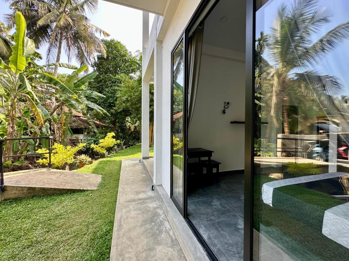Zero Nero Hotel Unawatuna Exterior photo