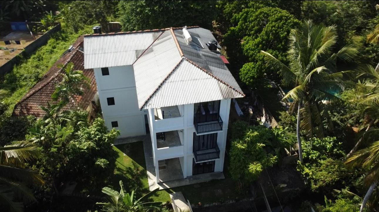 Zero Nero Hotel Unawatuna Exterior photo